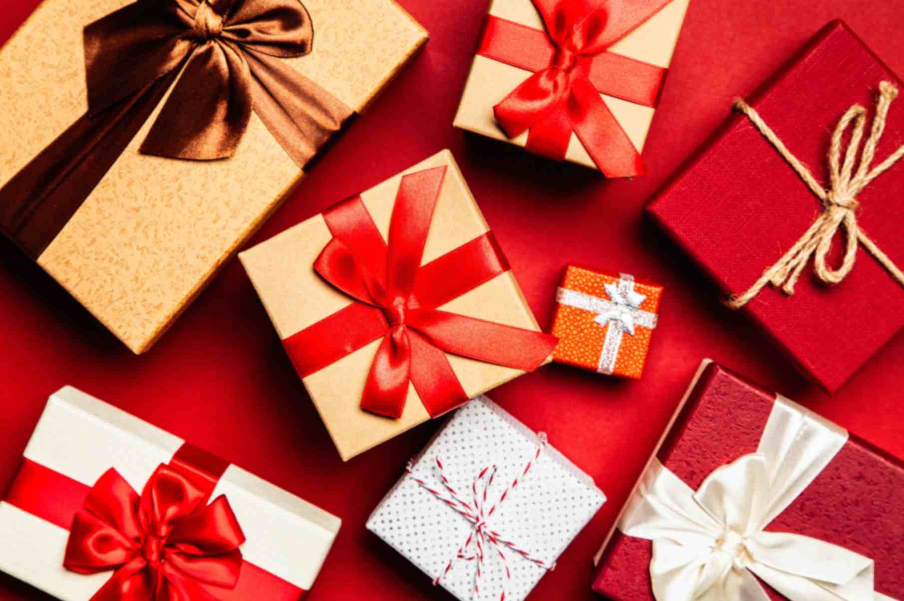 13 Unique Gift Wrapping Ideas To Try at Home