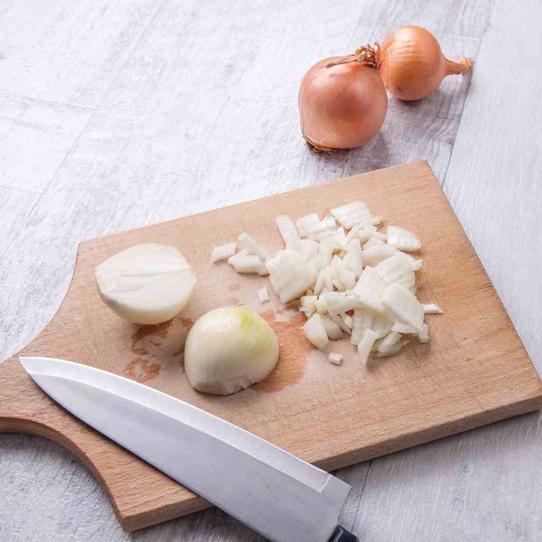 7 Thoughtful Housewarming Gifts for Different Personalities | Zoomin